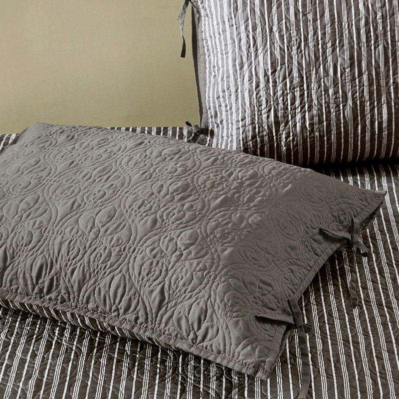48f-f3cf-086bf Comforter