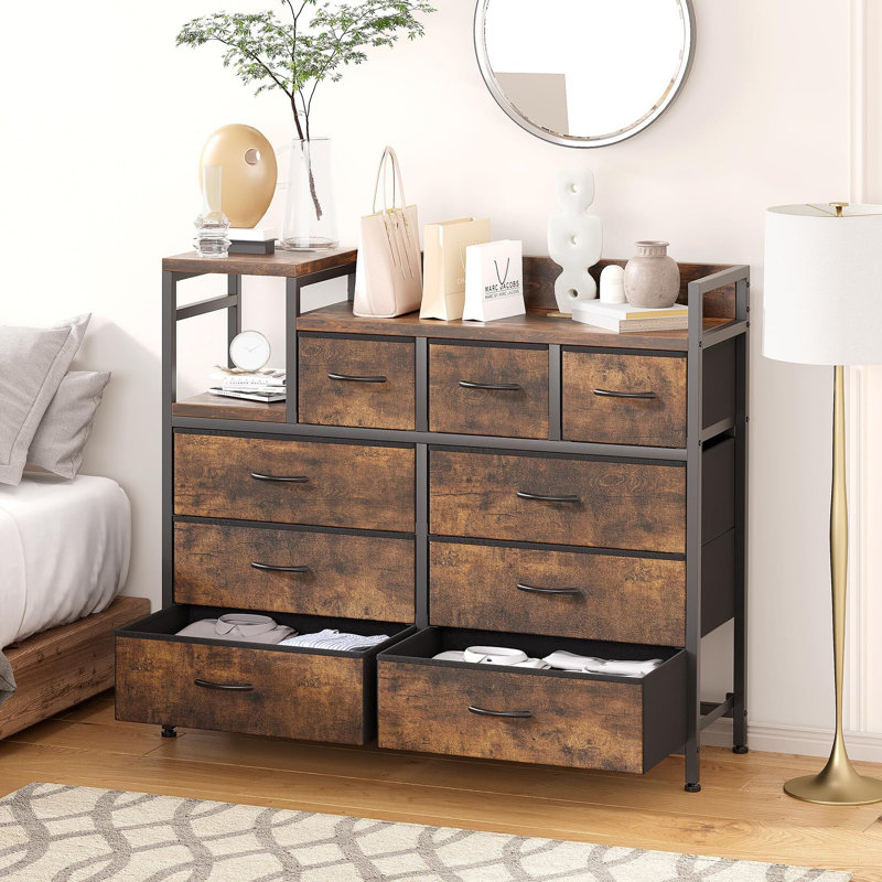 Commode à neuf tiroirs, Noir / brun rustique