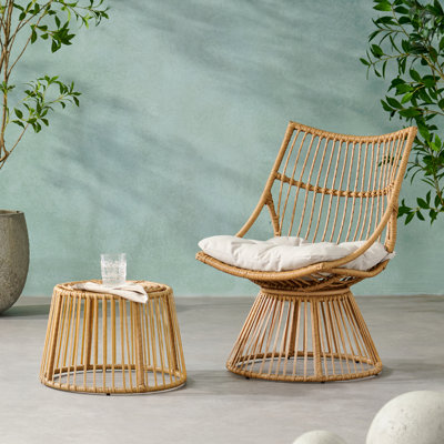Chaise et table d'appoint