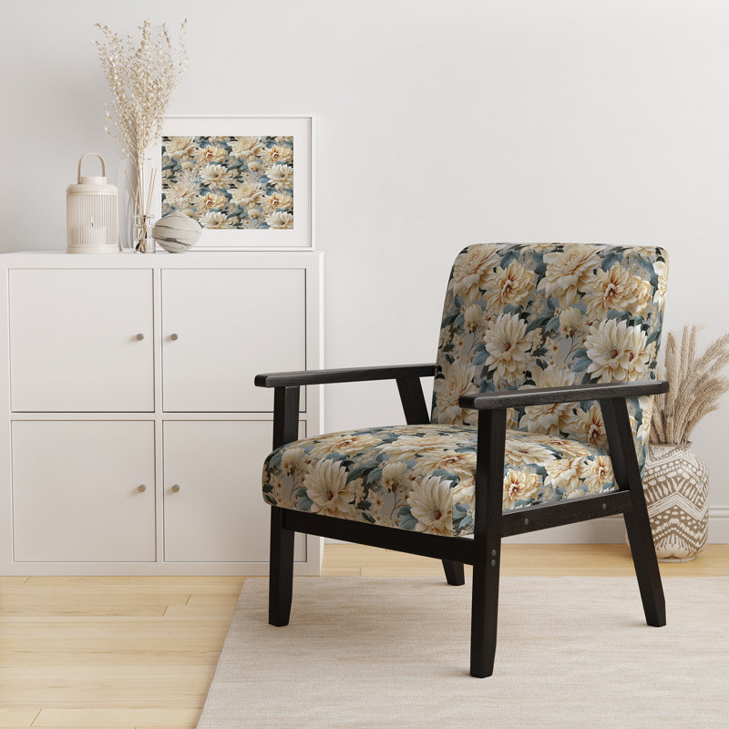 Fauteuil de ferme rembourré beige avec pivoines élégantes et neutres beiges