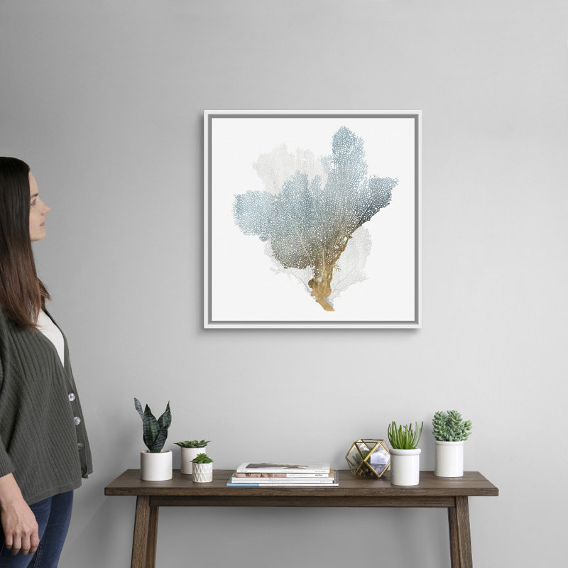 «Delicate Coral III» par Isabelle Z - reproduction d'art sur toile, H 26 po x l 26 po, Toile avec cadre flottant, Blanc