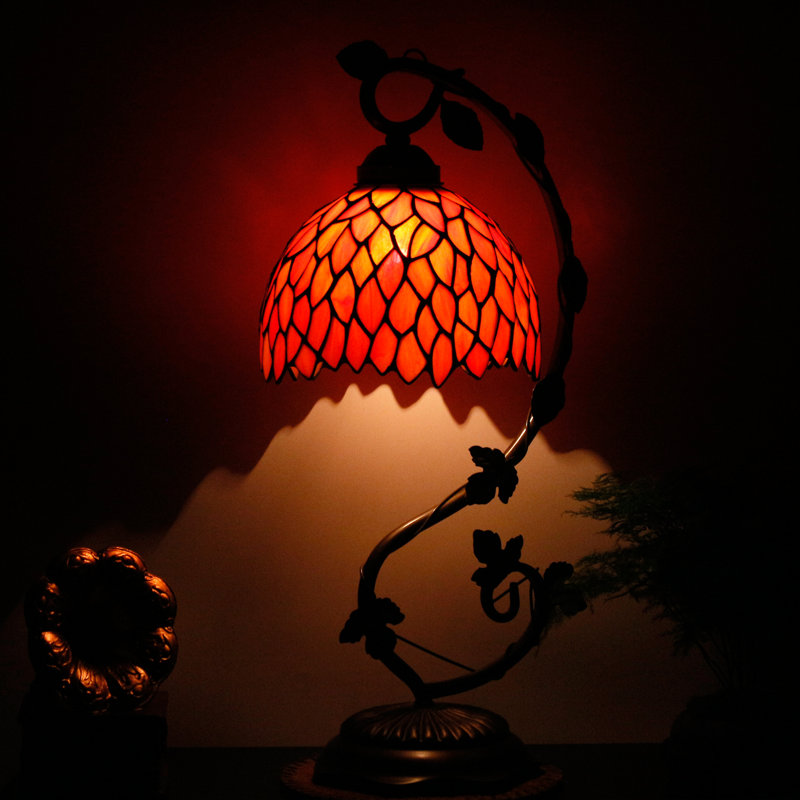 Biscoe Metal Lamp, Red