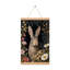 Lapin aux abords floraux, art mural à volutes suspendues, cintre en bois intégré, 16 x 24