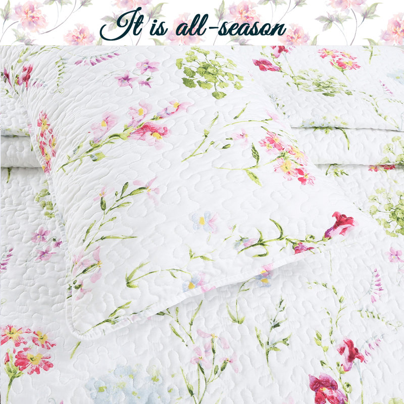 White Floral Microfiber Reversible Queen Quilt Set