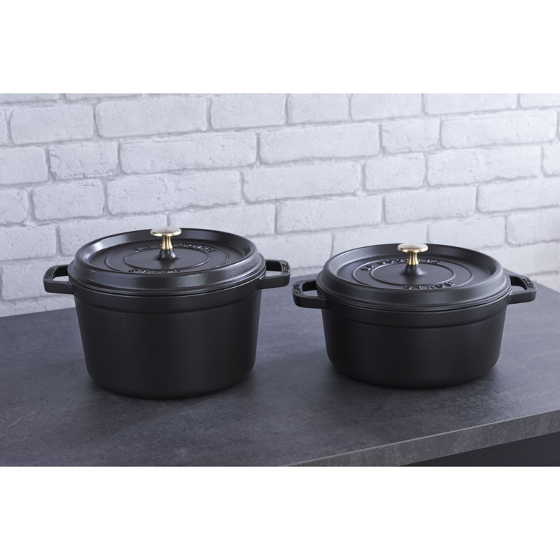 4.97-qt Cast Iron Round Dutch Oven, Black