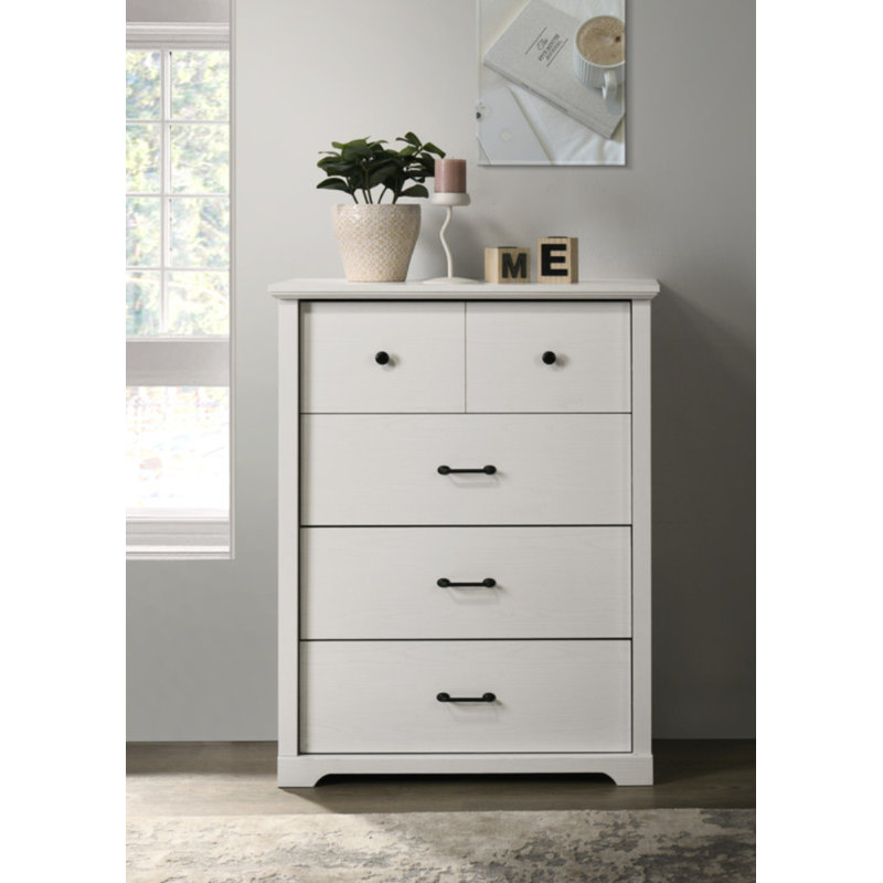 Commode blanche à 4 tiroirs avec poignées noires L 32 po Lippert, Blanc