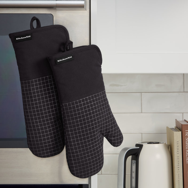 KITCHENAID Gourmet Series Gridlines Oven Mitts 2-Pack, Matte Black