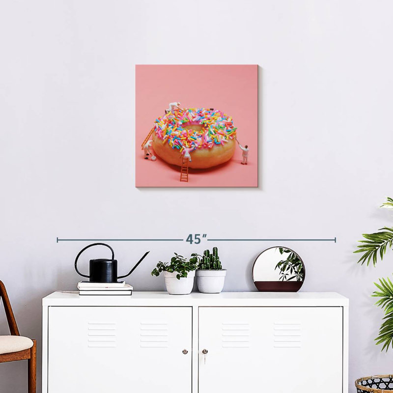Yarlin Doughnut Construction, 20" H x 20" W