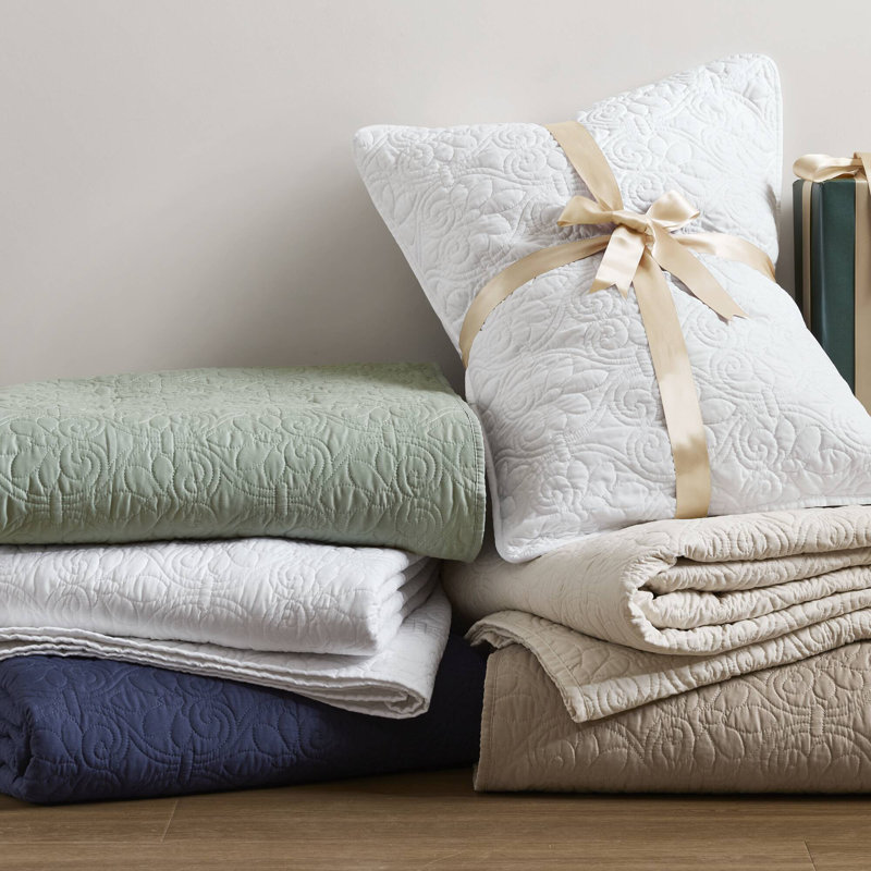 Quebec Reversible Quilt Set, Seafoam, Full/Queen Coverlet + 2 Standard Shams