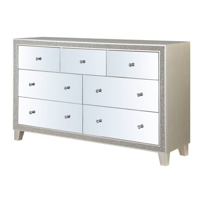 Commode à 7 tiroirs l 62,6 po Ixayana