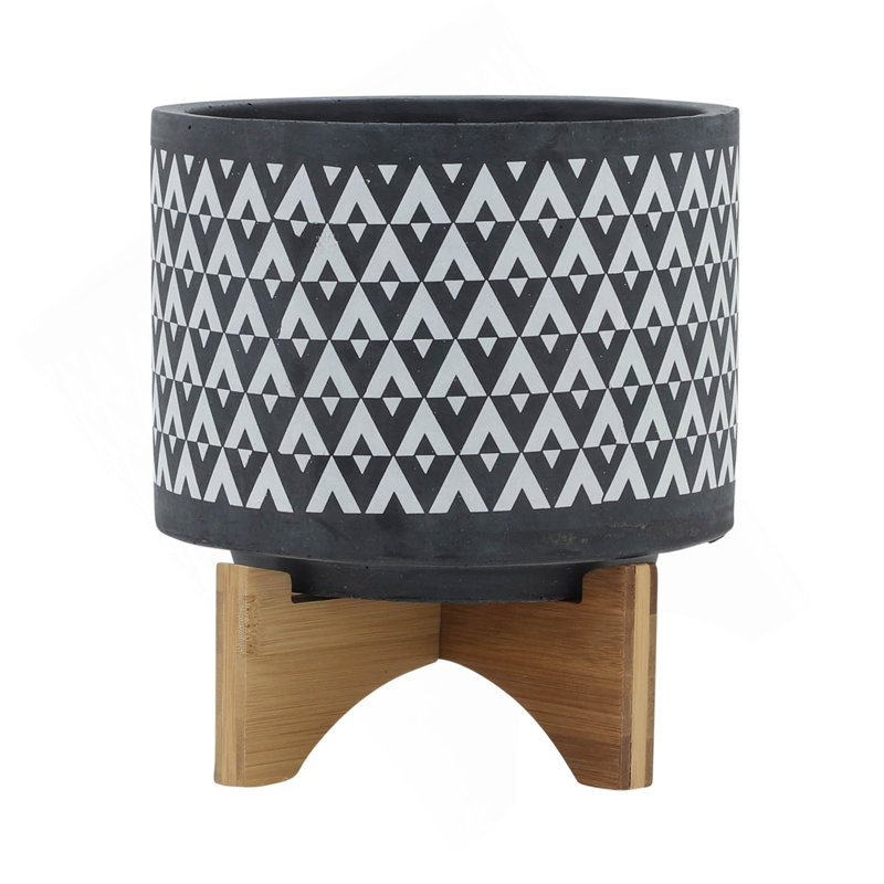 Pot à fleurs aztèque en céramique sur support en bois de 8 po, gris, H 9 po x l 8 po x P 8 po
