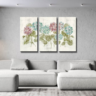 « Rangée vibrante d'hortensias sans bordure », triptyque mural de Cheri Blum, 152 x 102 cm