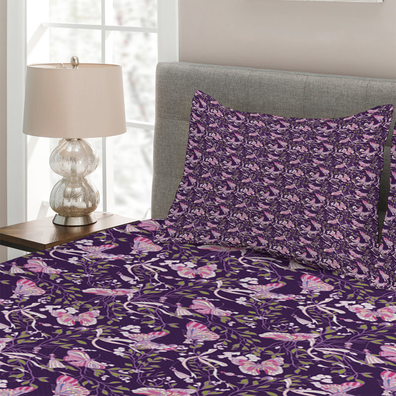 Farmhouse / Country Floral Coverlet, King Bedspread + 2 Shams