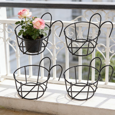 Paquet de 4 jardinières suspendues pour garde-corps, porte-pots de fleurs en fer robuste avec revêtement antirouille, panier rond monté sur une clôture de balcon pour la décoration de jardin intérieur et extérieur