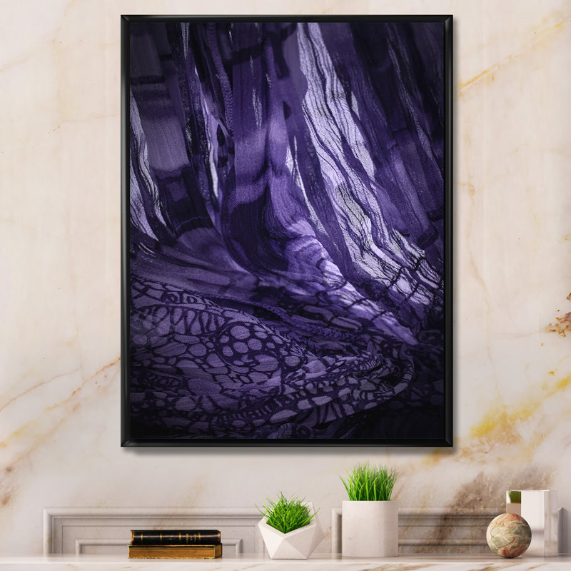 Ornement encre mauve - reproduction d'art sur toile encadrée, H 20 po x l 12 po x P 1 po, Cadre flottant noir