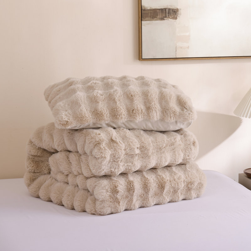 Ensemble d'édredon Fluffy, Édredon grand + 2 taies d'oreiller standard, Linen