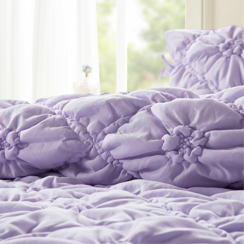 Édredon mauve à motif floral 3 pièces pour lit double / grand, microfibre brossée douce, motif gonflé avec broderie décontractée - pour votre bien-être en mauve, confort toutes saisons confortable et facile à entretenir