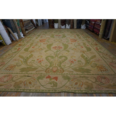 Tapis antique surdimensionné floral et surpiqué en médaillon Portugal