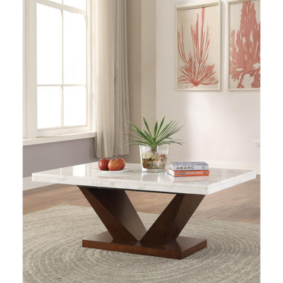 Table basse à piédestal Izabele