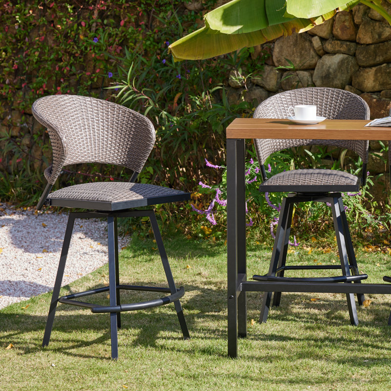 Rosebach 5 Pieces Wicker Bar Set with Stools, Brush Wood Brown/Brown