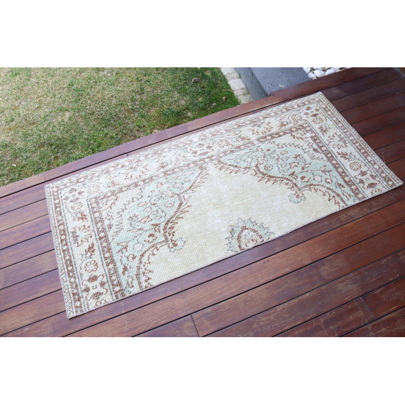 Small Beige Turkish Oushak Rug with Modern Minimalist Design in Wool Perfect for Kids Rooms and Small Spaces