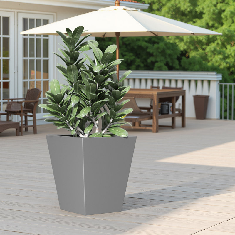 Grand pot de fleurs fuselé en métal, Gris, H 19 po x l 22 po x P 19 po