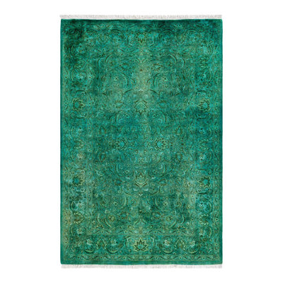 Tapis vert / ivoire surteint de conception unique 4 pi 1 po x 6 pi 2 po Overdyed