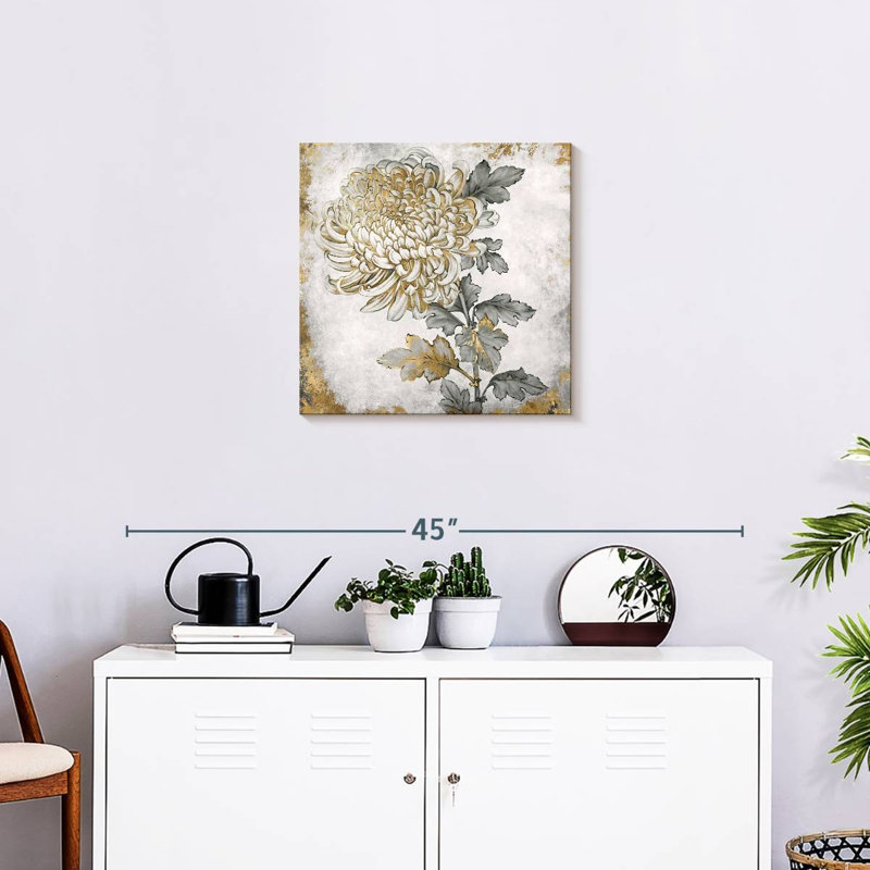 Harnek Gold Fleur II, 20" H x 20" W