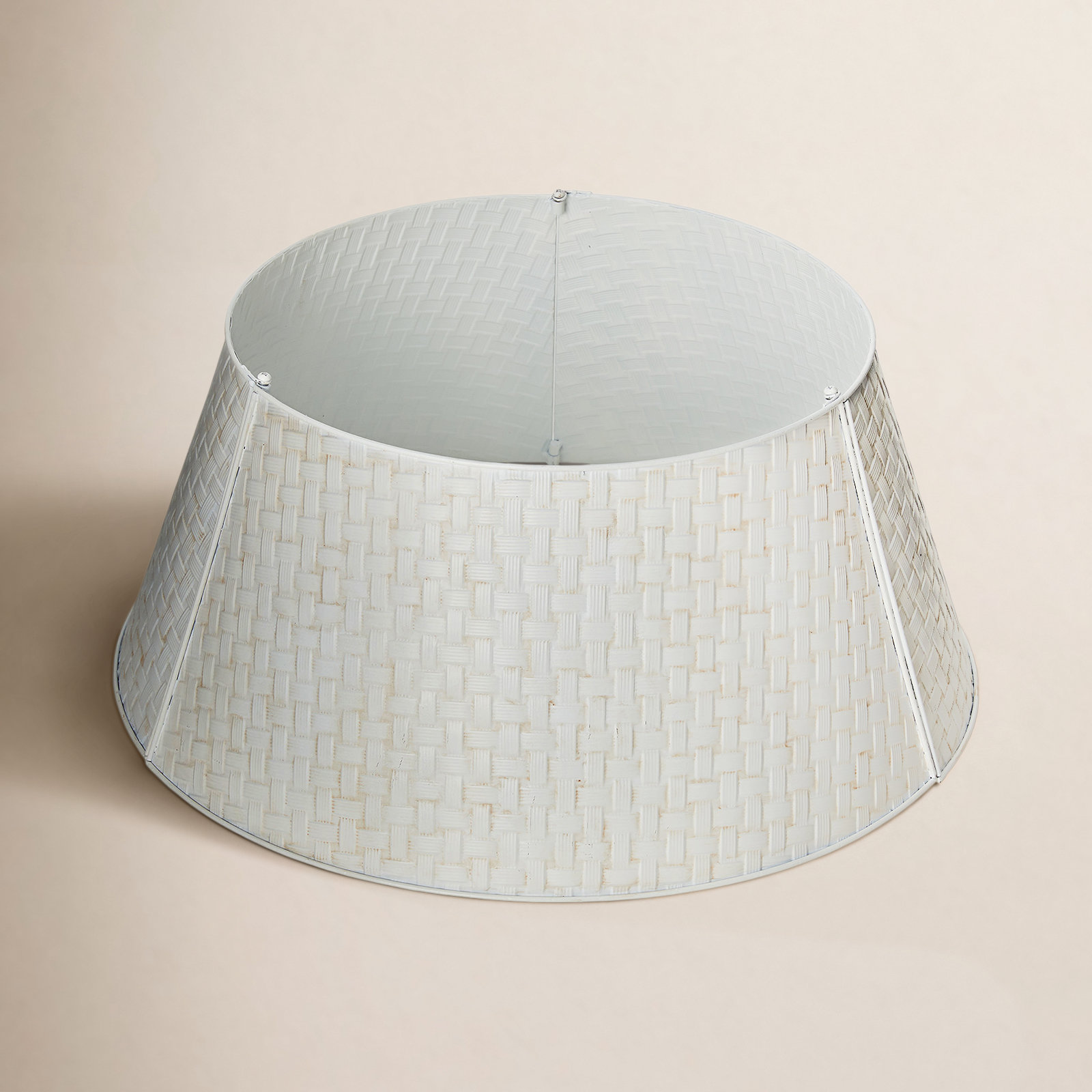 Metal Weave Tree Collar, White