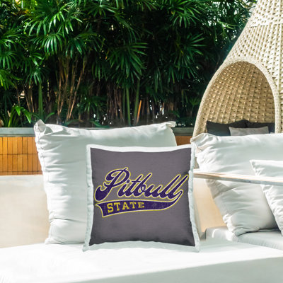 Coussin d'extérieur imprimé style universitaire par Pitbull State par Spirit Animals / Life Is High