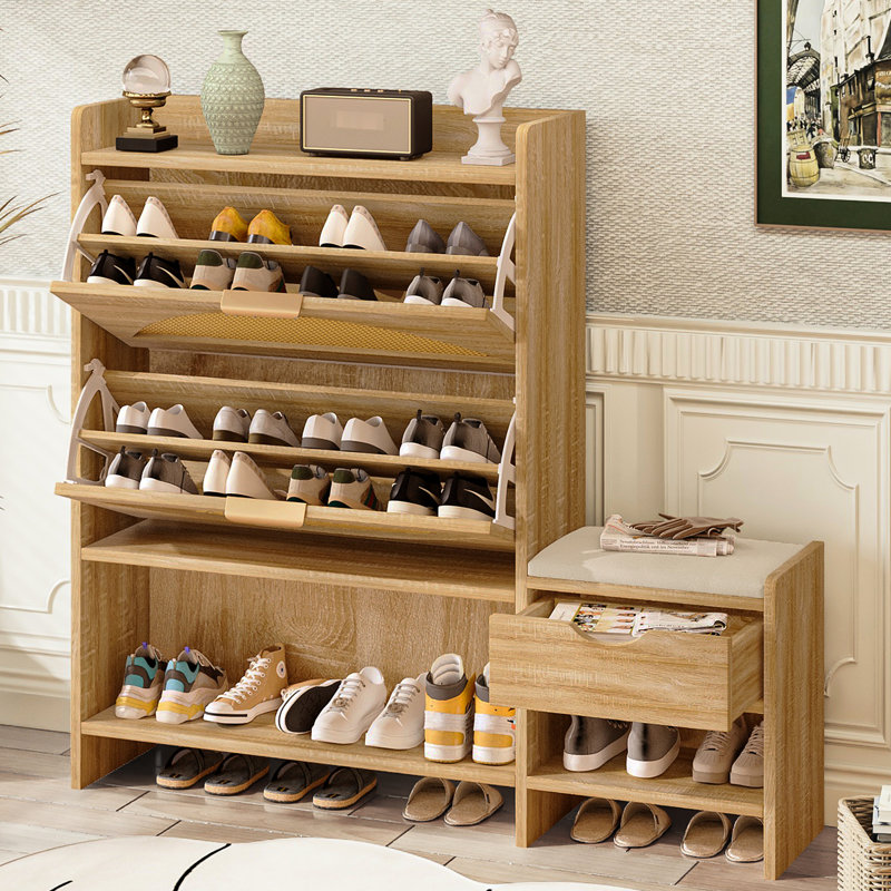 Range-chaussures brun avec portes. Tiroirs rabattables, espace de rangement. Pour le rangement du salon et du couloir. Banc d'entrée réglable et confortable