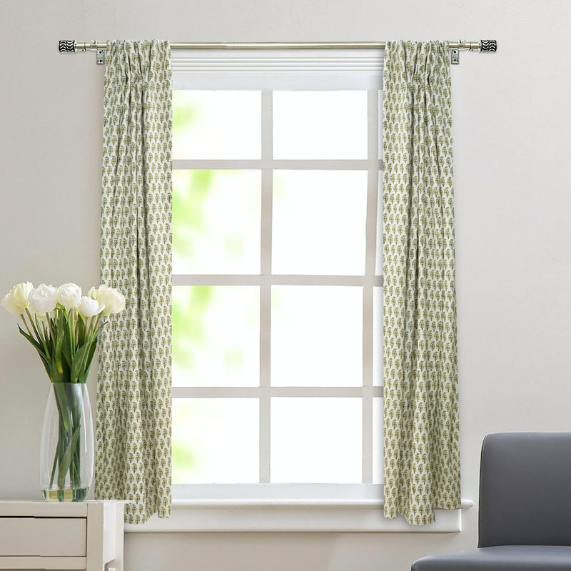  Imprimé de bloc de rideau classique en lin coloré pour un look chaleureux et artisanal - Lil Paisley, L 54 po x L 102 po