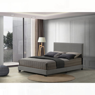 Grand lit en tissu gris clair