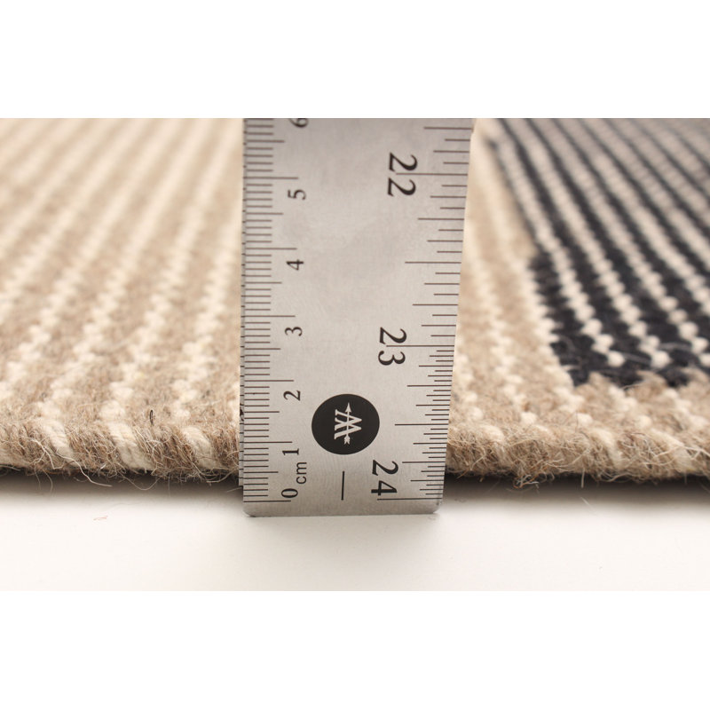Tapis brun clair intemporel 5 pi 3 po x 8 pi 1 po