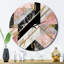 Horloge murale moderne en marbre et granit avec touches dorées-307908192