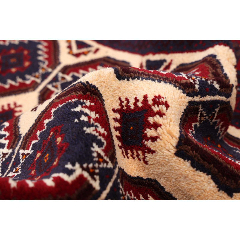 Tapis rouge ivoire Teimani 3 pi 1 po x 5 pi 11 po