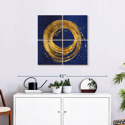 Cercle doré sur fond bleu