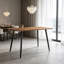 Table de salle à manger minimaliste moderne de 119 cm (47 pouces) en MDF couleur bois, pieds en métal. Petite table pouvant accueillir de 4 à 6 personnes (idéale pour la maison et la cuisine). Convient également comme bureau d'ordinateur ou table de cuisine.