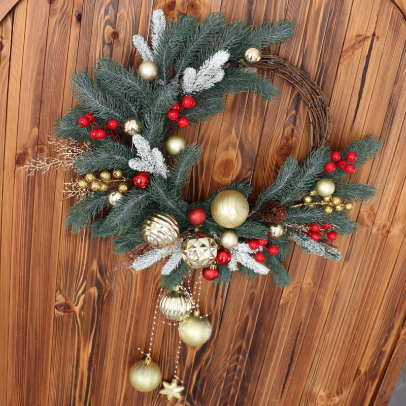 Couronne de Noël 20 pouces avec boules décoratives