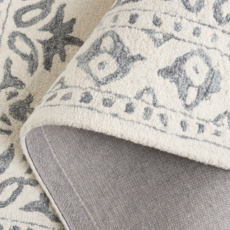 Ebony Hand Tufted Wool/Cotton Oriental Rug in Ivory/Gray, Rectangle 5' x 8'
