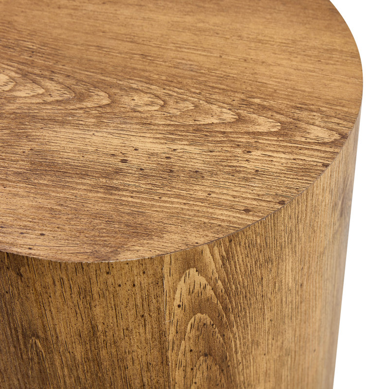 Ensemble de tables basses modernes et minimalistes de trois tables basses en MDF à motif de marbre. La table cylindrique avec son motif peut être facilement intégrée dans une variété de styles d'intérieur.