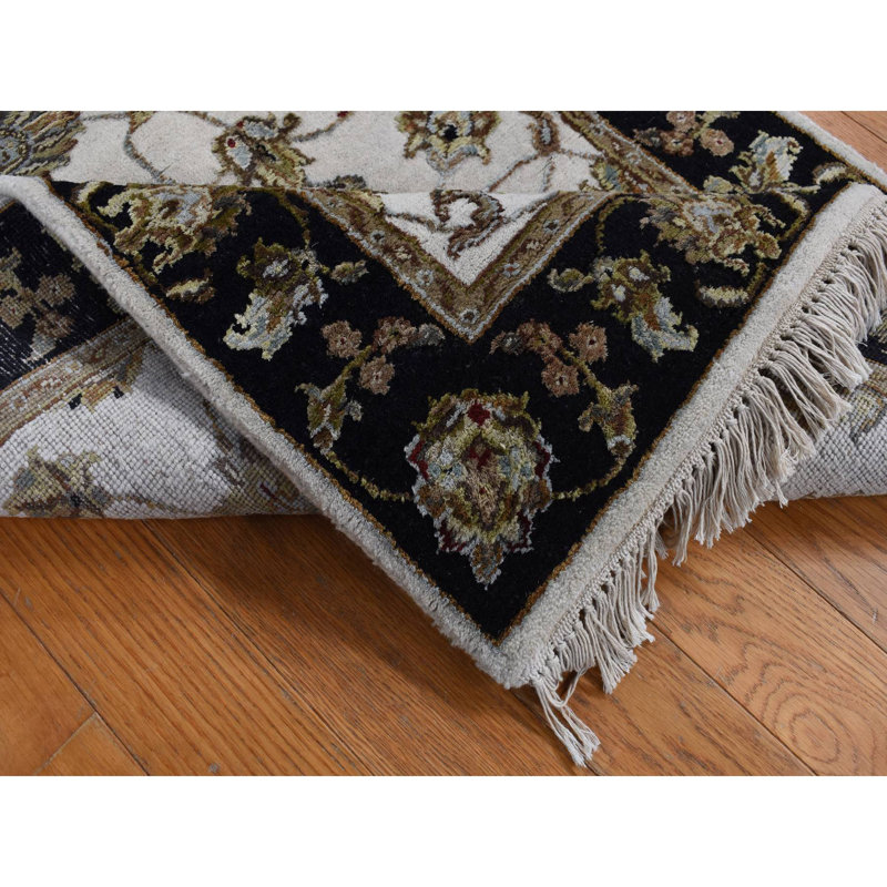 Tapis noué à la main 2 pi 7 po x 16 pi ivoire en laine et moitié soie Rajasthan 7F0B162BA2E640DB87E0FD4C15DB796D