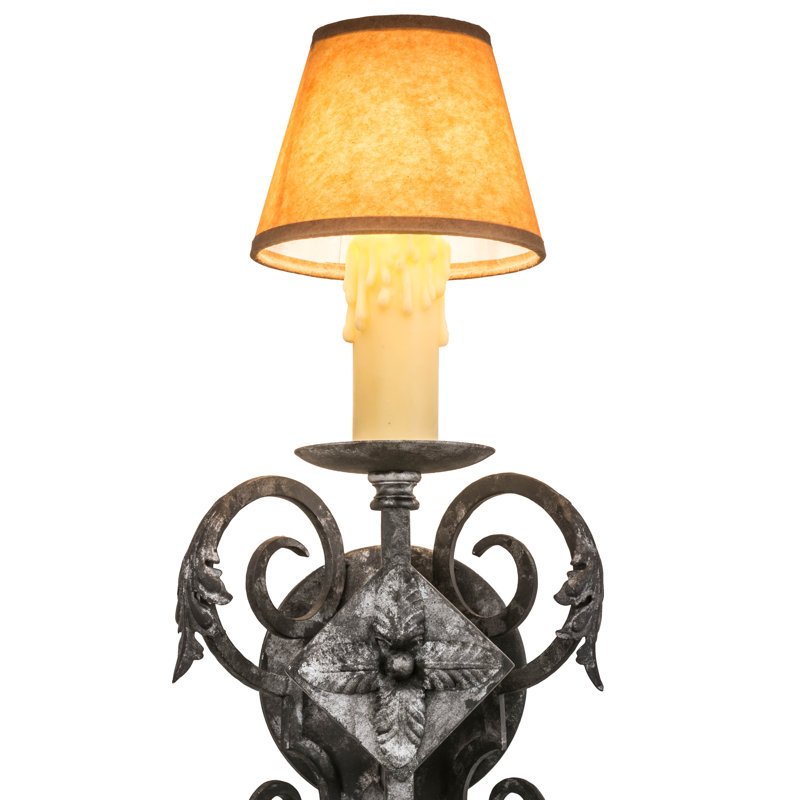 Catherine 1 - Light Wallchiere