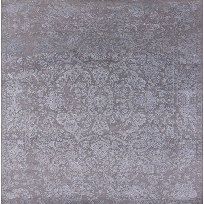 Tapis gris à motif floral Hulett
