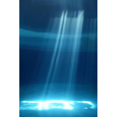 «Light Rays on Blue Water» par Ryanking999 - impression sur toile tendue