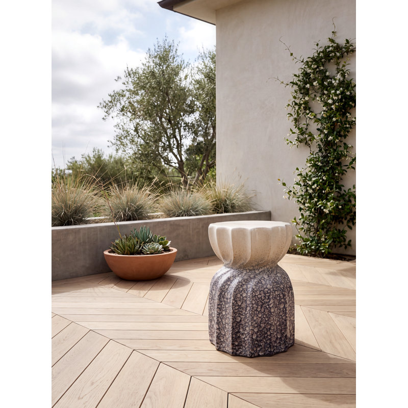 Illiopolis Global Garden Stool, Blue/Cream