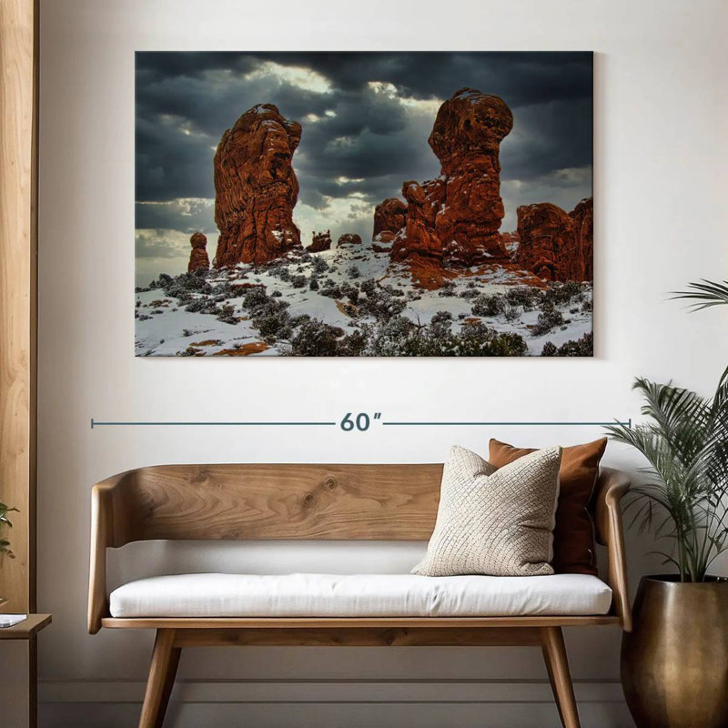 Alvord Animal Rock Formations, H 34 po x l 51 po