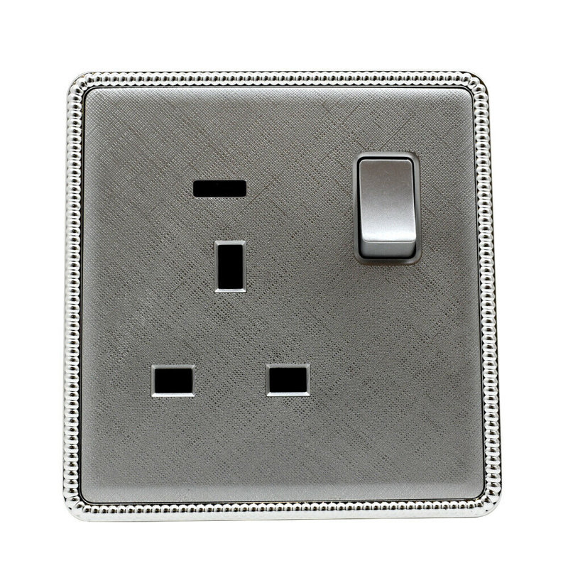Brandov Wall Mounted Socket, Black