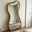 Miroir haute définition rétro en forme de noyer-118013395