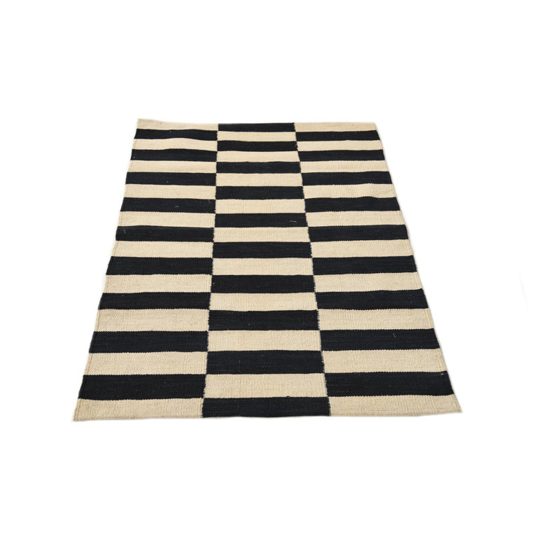 Tapis noir et blanc Ohlson